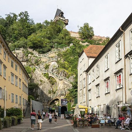 Urban Jungle Design - Historic City Center With Free Parking & Panoramic View By Hero Homes Graz Eksteriør bilde