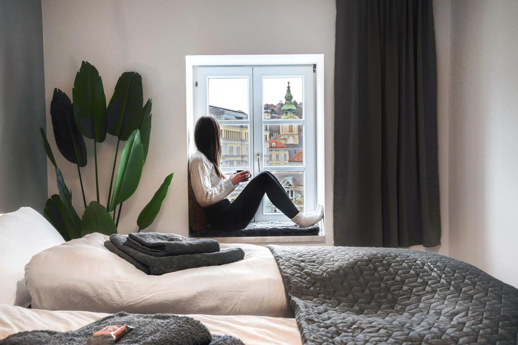 Urban Jungle Design - Historic City Center With Free Parking & Panoramic View By Hero Homes Graz Eksteriør bilde